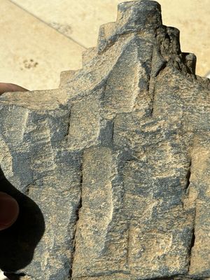 Five Gandhara grey schist frieze fragments with narrative design, 1/5th C. — 照片 54