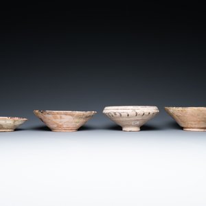 Five Islamic pottery bowls and a dish, Persia, 10th C. and later — 照片 9