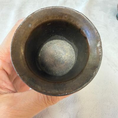 Five Persian repoussé, inlaid and turquoise-set metal hookah components — 照片 6