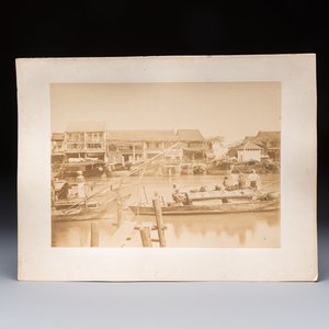Five photographs of Saigon, depicting street views, figures and river scenes, late 19/early 20th C. — photo 2