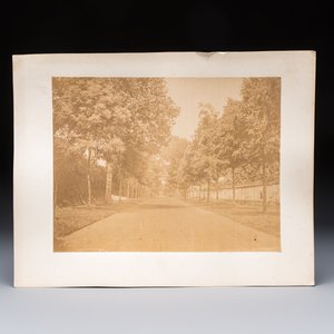 Five photographs of Saigon, depicting street views, figures and river scenes, late 19/early 20th C. — photo 3
