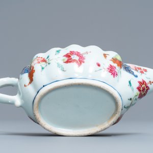 Five pieces of Chinese famille rose 'pseudo tobacco leaf' porcelain, Qianlong — photo 7