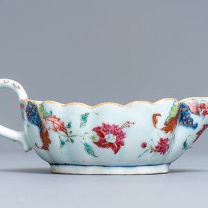 Five pieces of Chinese famille rose 'pseudo tobacco leaf' porcelain, Qianlong — photo 10