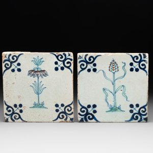 Five polychrome Dutch Delft 'flower' tiles, 17th C. — photo 2