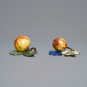 Five polychrome Dutch Delft models of apples, pears and a plum, 18th C. — 照片 13