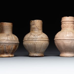 Five Siegburg stoneware jugs, 16th C. — photo 9