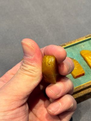 Five small Chinese tianhuang seals with a box, Eryue Xuan 二樂軒, Xinyu 心畬, Fu Ru 溥儒, Jiu Wangsun 舊王孫 and Luoshi Huiguan 羅室會館 mark, 19/20th C. — photo 7