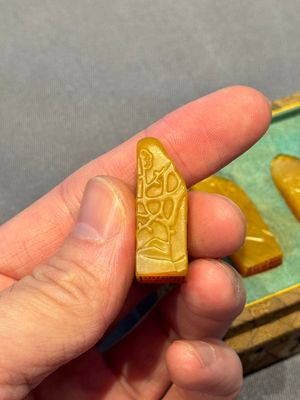 Five small Chinese tianhuang seals with a box, Eryue Xuan 二樂軒, Xinyu 心畬, Fu Ru 溥儒, Jiu Wangsun 舊王孫 and Luoshi Huiguan 羅室會館 mark, 19/20th C. — photo 21