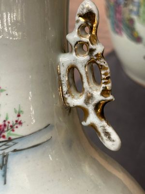Five various Chinese famille rose vases, 19/20th C. — photo 29