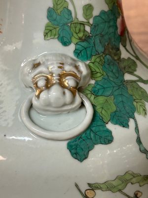 Five various Chinese famille rose vases, 19/20th C. — photo 50