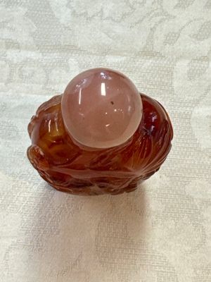 Five various Chinese jade, jadeite, agate and glass snuff bottles, 19th C. — photo 14