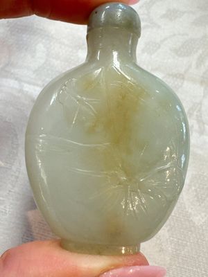 Five various Chinese jade, jadeite, agate and glass snuff bottles, 19th C. — photo 6