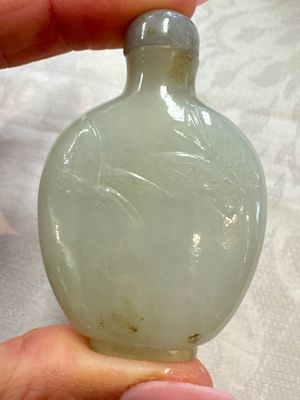 Five various Chinese jade, jadeite, agate and glass snuff bottles, 19th C. — photo 8