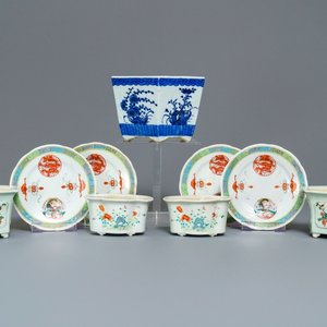 Five various Chinese jardinières and four plates, 19/20th C. — 照片 1
