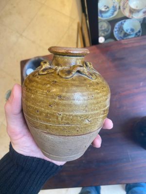 Five various Chinese monochrome-glazed vases and a bowl, Yuan and later — 照片 9