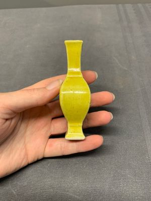 Five various Chinese monochrome miniature vases, 19th C. — photo 15