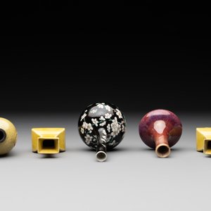 Five various Chinese monochrome miniature vases, 19th C. — photo 6