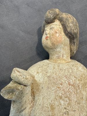 Five various Chinese painted terracotta figures, Tang — photo 16