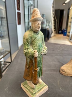 Five various Chinese terracotta figures, Northern Wei/Sui/Ming — photo 3