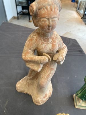 Five various Chinese terracotta figures, Northern Wei/Sui/Ming — photo 6