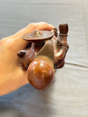 Five various Chinese wooden carvings and a censer, 19/20th C. — photo 20