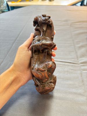 Five various Chinese wooden carvings and a censer, 19/20th C. — photo 6