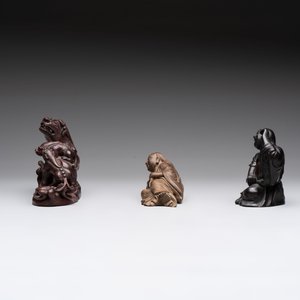 Five various Chinese wooden carvings and a censer, 19/20th C. — photo 3