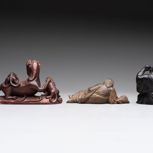 Five various Chinese wooden carvings and a censer, 19/20th C. — photo 4