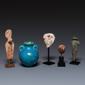 Five various Egyptian pieces, New Kingdom to Late Period — 照片 1