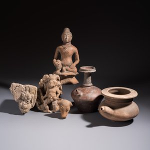 Five various pottery wares and a carved stone fragment, South Asia and Southeast Asia, 18th C. and earlier — 照片 1