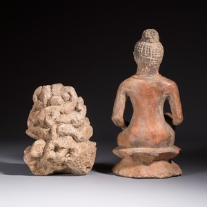 Five various pottery wares and a carved stone fragment, South Asia and Southeast Asia, 18th C. and earlier — 照片 4