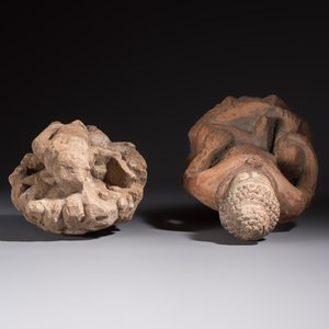 Five various pottery wares and a carved stone fragment, South Asia and Southeast Asia, 18th C. and earlier — 照片 6