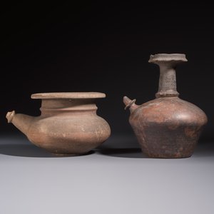 Five various pottery wares and a carved stone fragment, South Asia and Southeast Asia, 18th C. and earlier — 照片 8