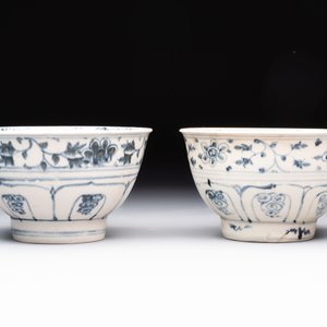 Four Annamese or Vietnamese blue and white bowls with floral design from the Hoi An shipwreck, 15/16th C. — photo 12