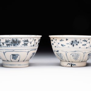 Four Annamese or Vietnamese blue and white bowls with floral design from the Hoi An shipwreck, 15/16th C. — photo 9