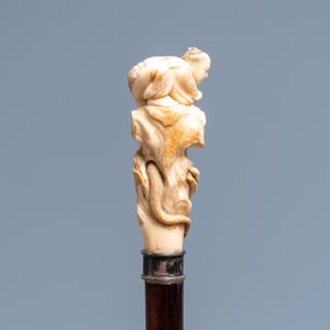 Four Asian coral and ivory-handled canes, 19th C. — 照片 5