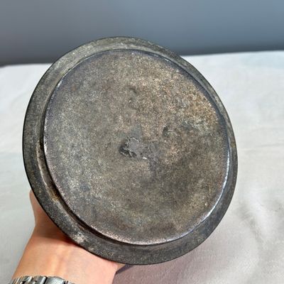 Four Bidri metal hookah bases and a copper hookah base or vase — 照片 9