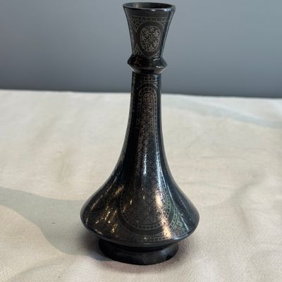 Four Bidri metal hookah bases and a copper hookah base or vase — 照片 25