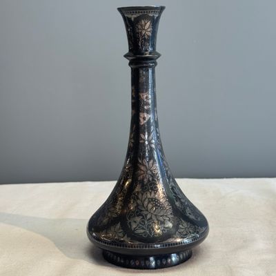 Four Bidri metal hookah bases and a copper hookah base or vase — 照片 33
