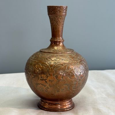 Four Bidri metal hookah bases and a copper hookah base or vase — 照片 44