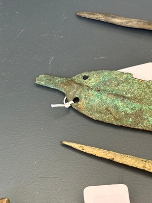 Four bronze daggers and a sword, Luristan and Syria, 1st C. B.C. — 照片 9