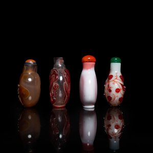 Four Chinese agate and glass snuff bottles, 19/20th C. — photo 3