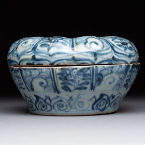 Four Chinese and Annamese or Vietnamese blue and white wares, 15th/19th C. — photo 21