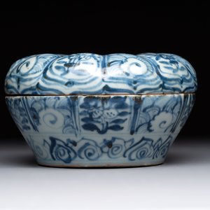 Four Chinese and Annamese or Vietnamese blue and white wares, 15th/19th C. — photo 22