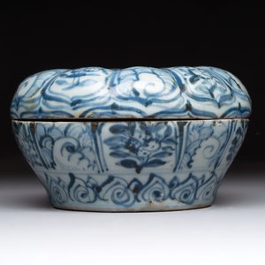 Four Chinese and Annamese or Vietnamese blue and white wares, 15th/19th C. — photo 24