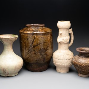 Four Chinese and Thai monochrome wares, 19/20th C. — foto 1