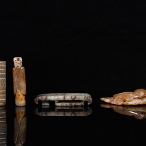 Four Chinese archaic jade carvings, 19/20th C. — 照片 2