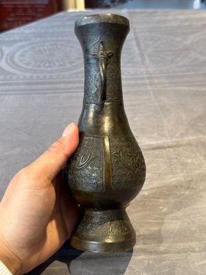 Four Chinese archaistic gilt bronze vases, Yuan/Ming — 照片 5