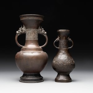 Four Chinese archaistic gilt bronze vases, Yuan/Ming — 照片 2