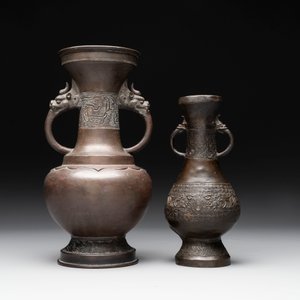Four Chinese archaistic gilt bronze vases, Yuan/Ming — 照片 3